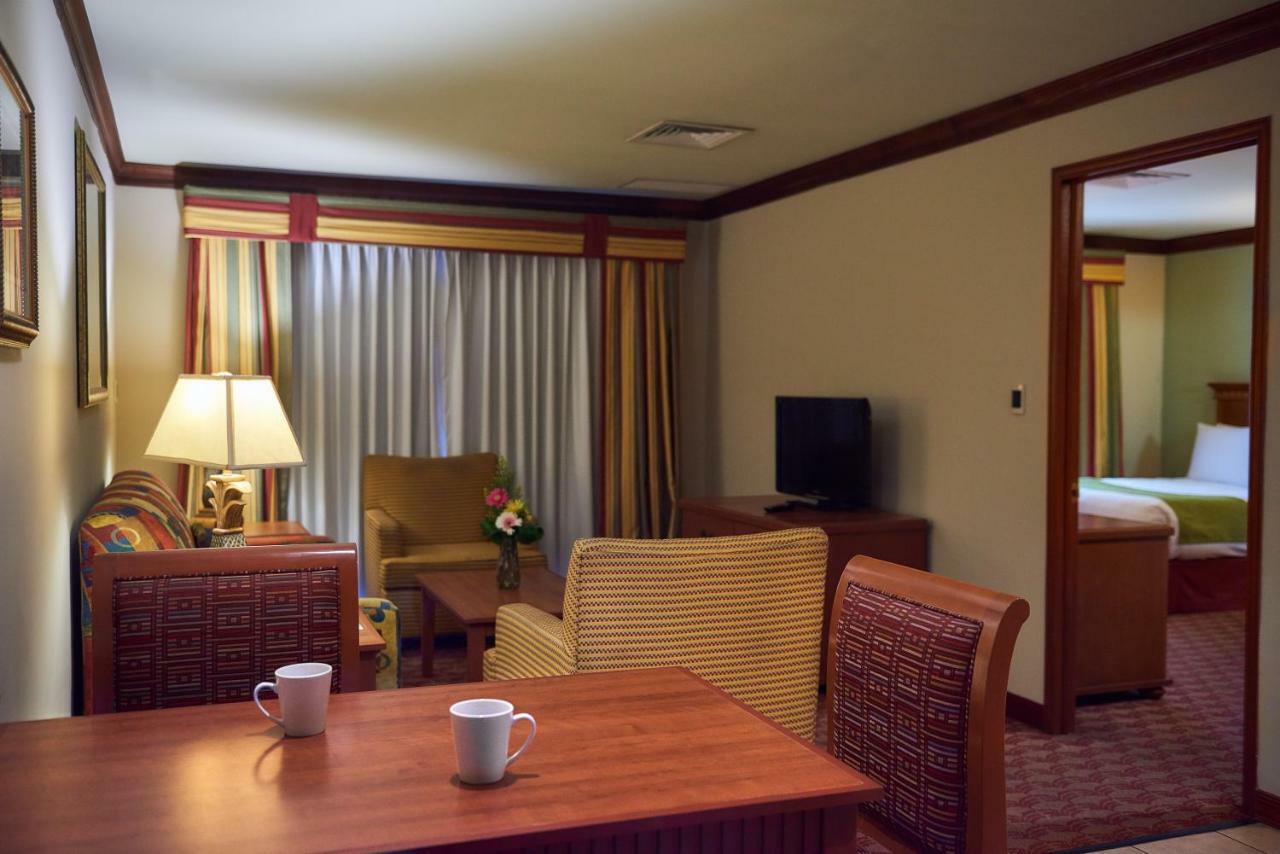 Suites Las Palmas, Hotel & Apartments. San Salvador Bagian luar foto